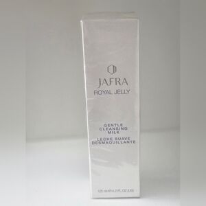 JAFRA Royal Jelly Gentle Cleansing Milk - Cream